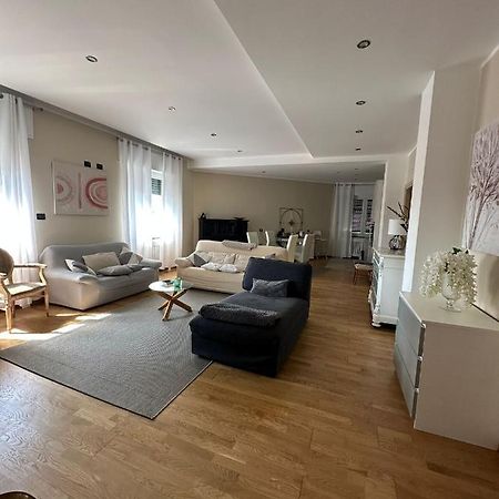 Luxury Center Appartment Novi Ligure Dış mekan fotoğraf